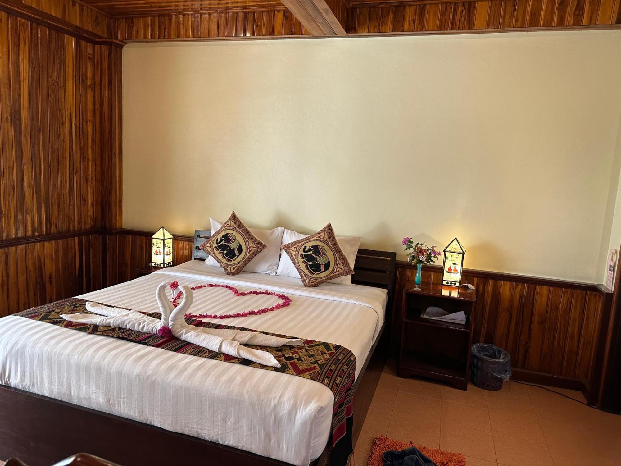 Villa Alounsavath Mekong Riverside Luang Prabang Exterior foto